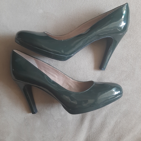 Franco Sarto Forest Green Pumps - Picture 3 of 9